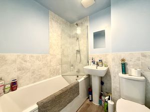Family Bathroom- click for photo gallery